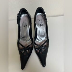 D&G Black Pointed-Toe Heels with Cutout Detail